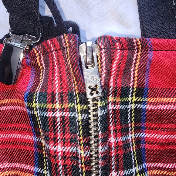 TRIPP NYC VINTAGE GOTH PUNK RED PLAID PLEATED MINI SKIRT SIZE LARGE IS USED - Picture 6 of 9